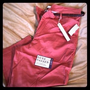 Gloria Vanderbilt Capris.
